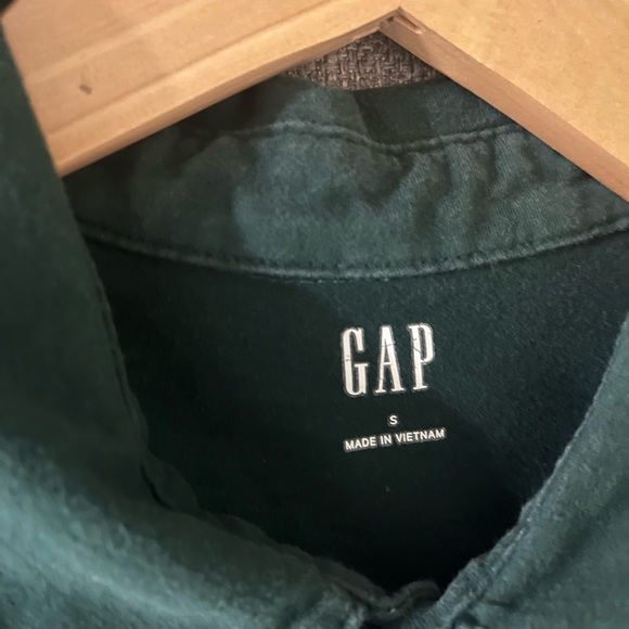 Bundle of GAP Polos - Size S - Used - Picture 5 of 6